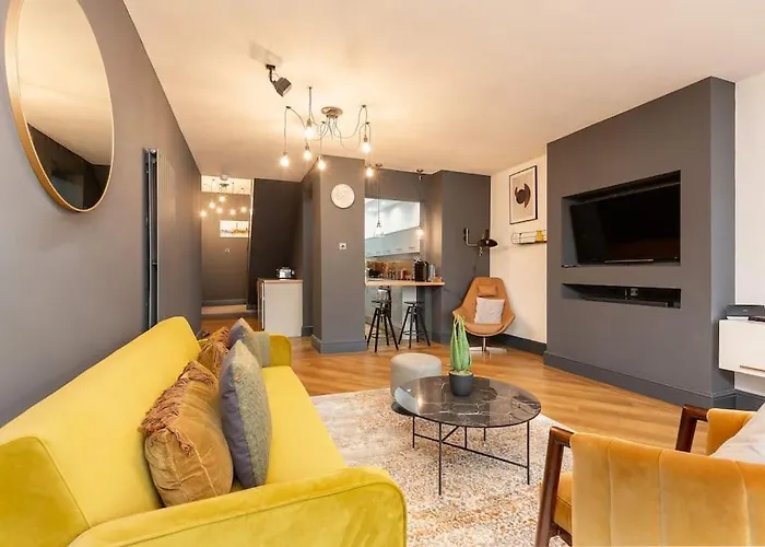 2Bdr House - Close To Seafront